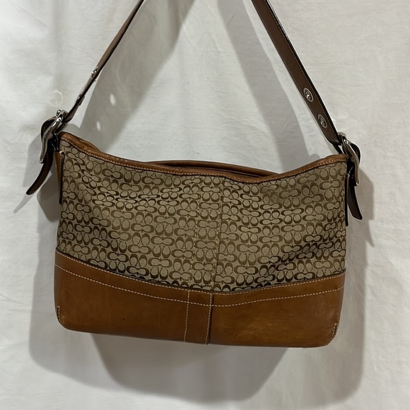 Coach brown shoulder bag, cloth with leather trim. - Picture 5 of 10